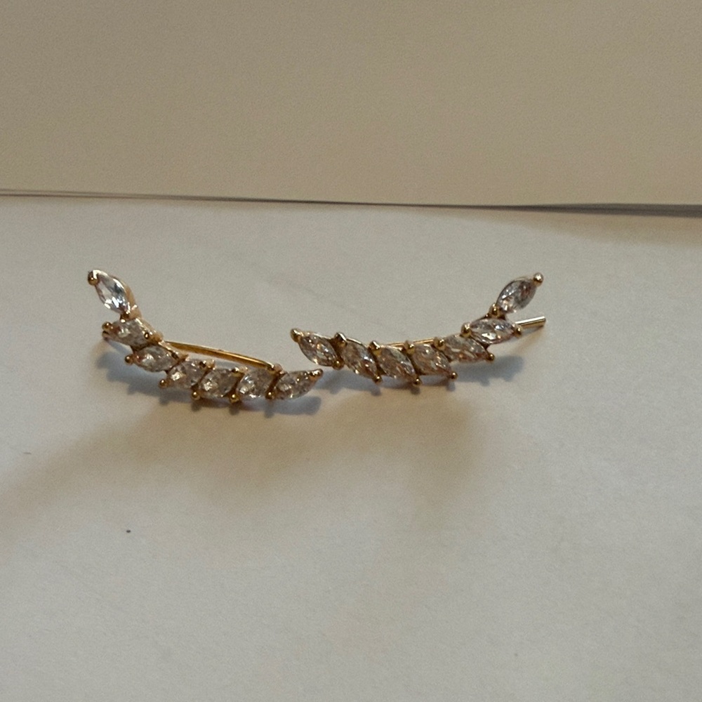Elegant Gold crawler Earrings
